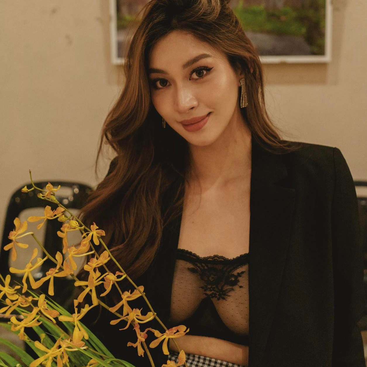 Kim High Neck Sheer Lace Underwire Bra